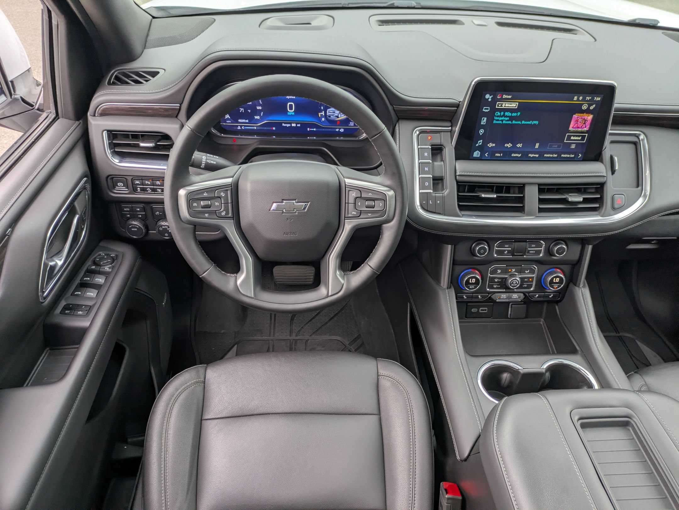 Used 2023 Chevrolet Tahoe Z71 w/ Luxury Package AWD/4WD image 33