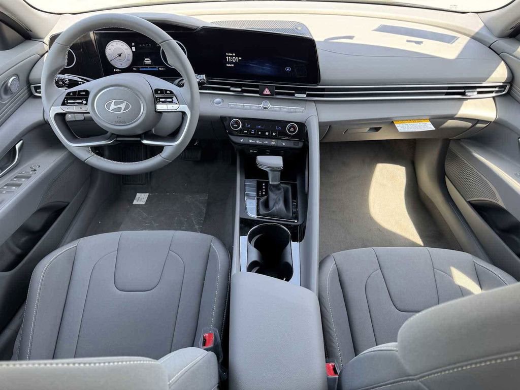 New 2025 Hyundai Elantra SEL w/ Cargo Package image 12