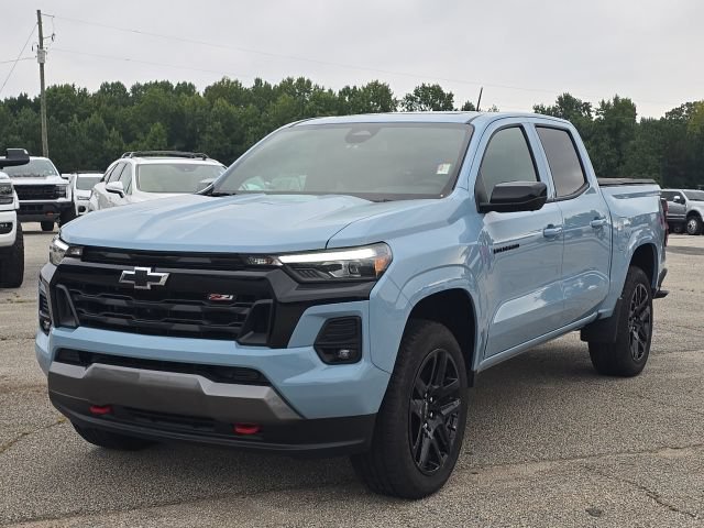 Used 2025 Chevrolet Colorado Z71 w/ Technology Package AWD/4WD image 1