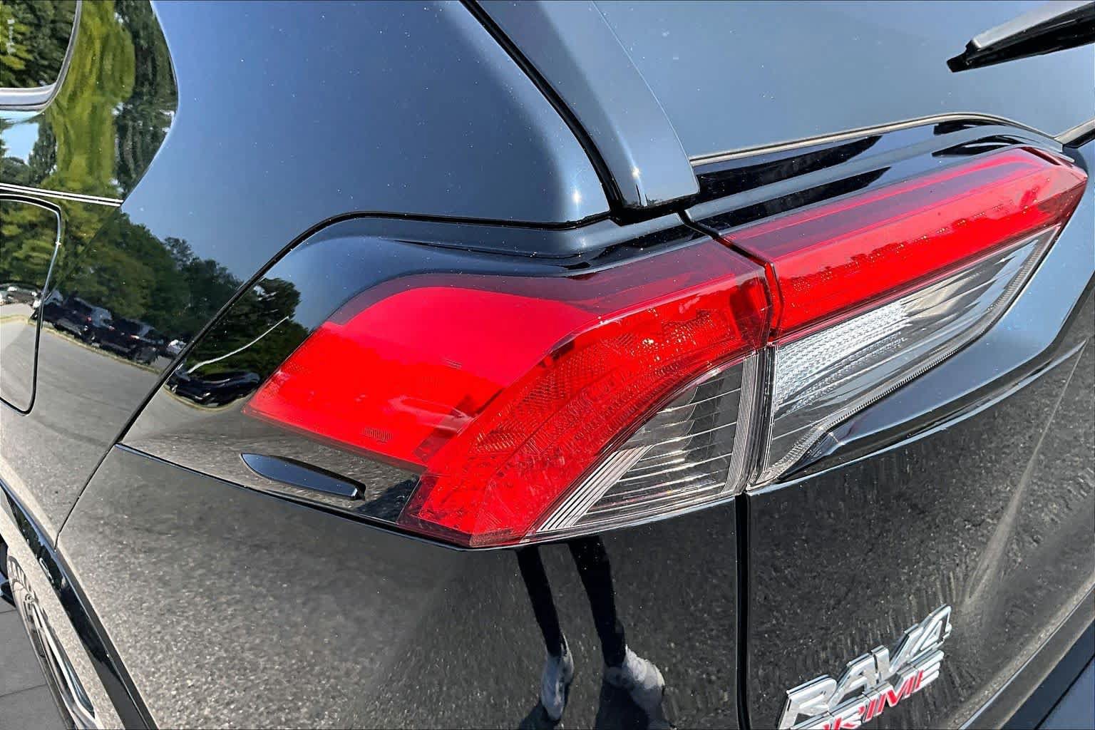 Used 2023 Toyota RAV4 SE w/ Weather & Moonroof Package AWD/4WD image 29