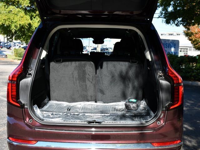 New 2026 Volvo XC90 B5 Core w/ Protection Package Premier image 27