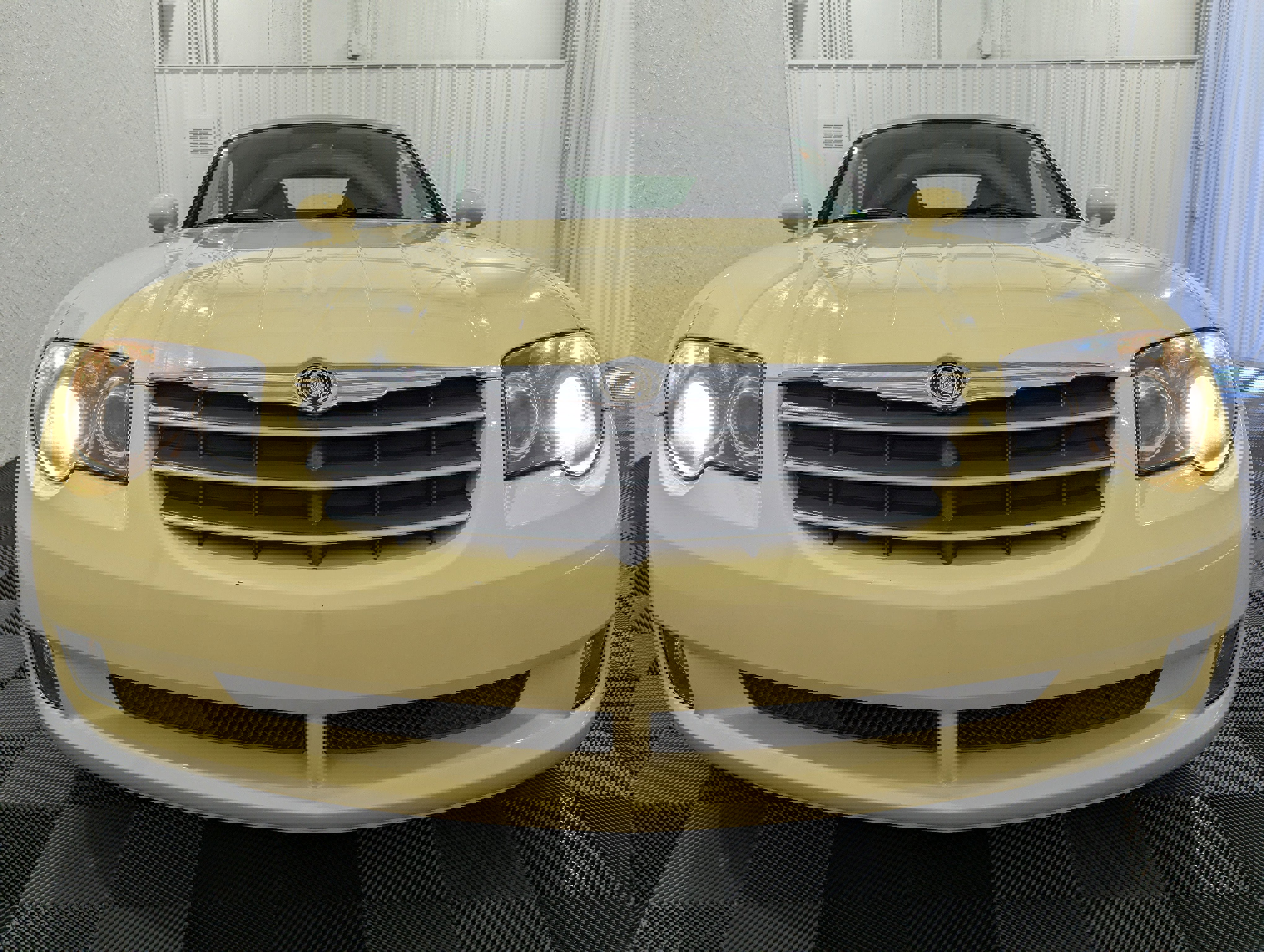 Used 2005 Chrysler Crossfire Limited image 4