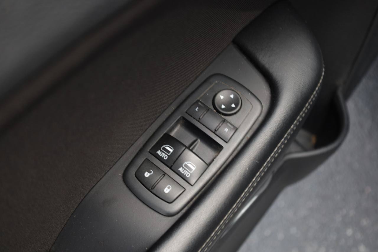 Used 2017 Dodge Challenger R/T RWD image 26