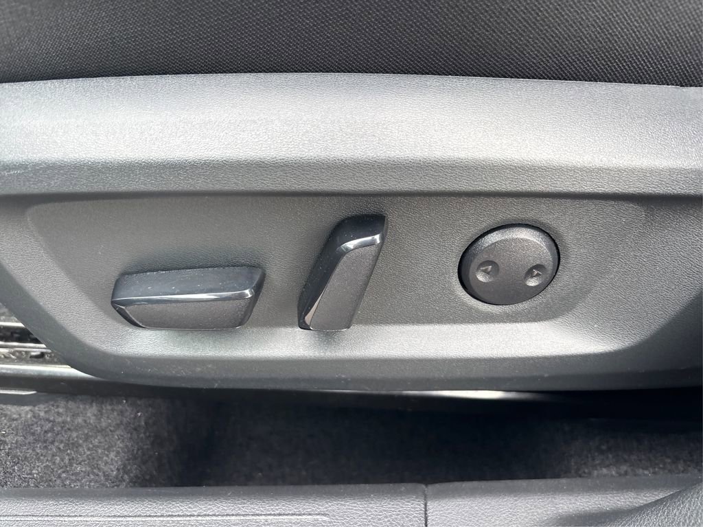 Certified 2026 Nissan Rogue SV AWD/4WD image 24