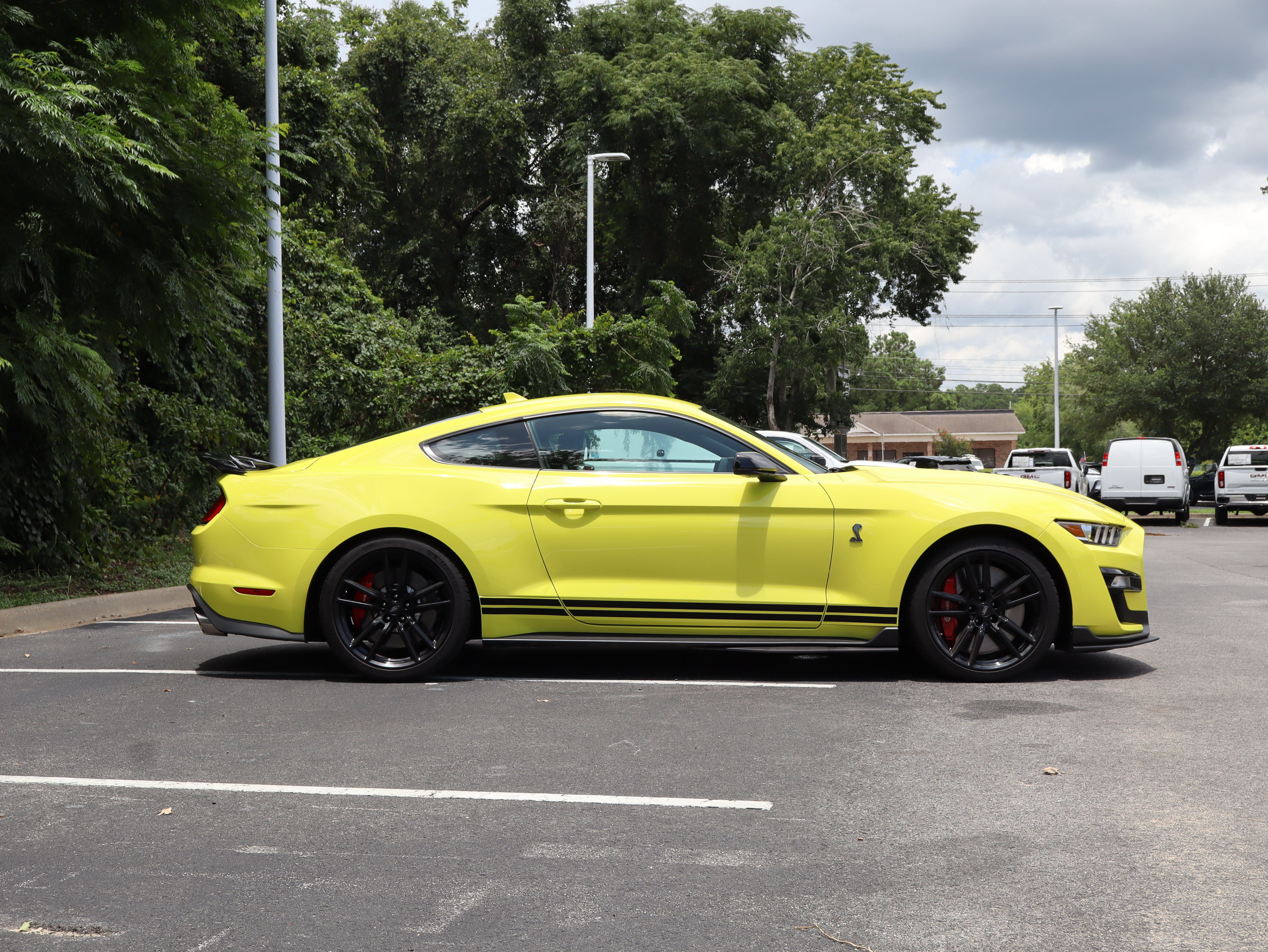 Used 2021 Ford Mustang Shelby GT500 w/ Technology Package RWD image 8