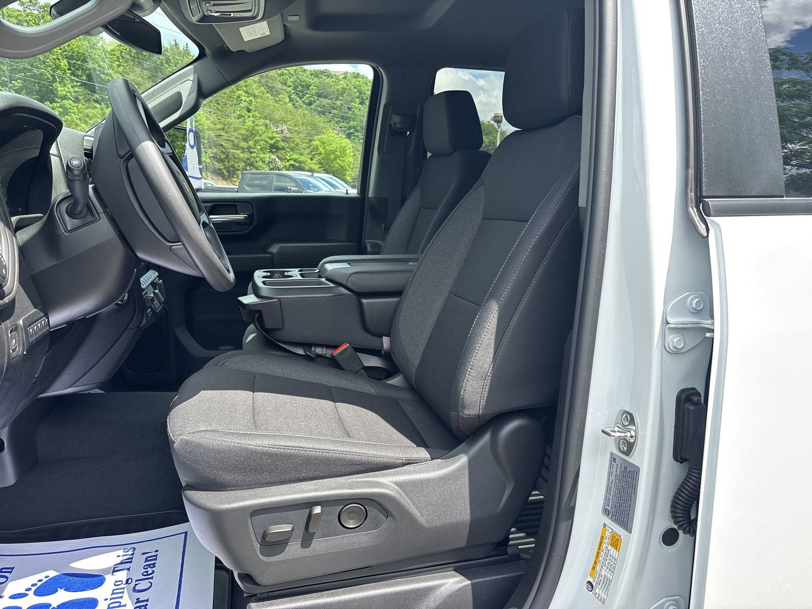 New 2026 Chevrolet Silverado 2500 Custom w/ Custom Value Package AWD/4WD image 14
