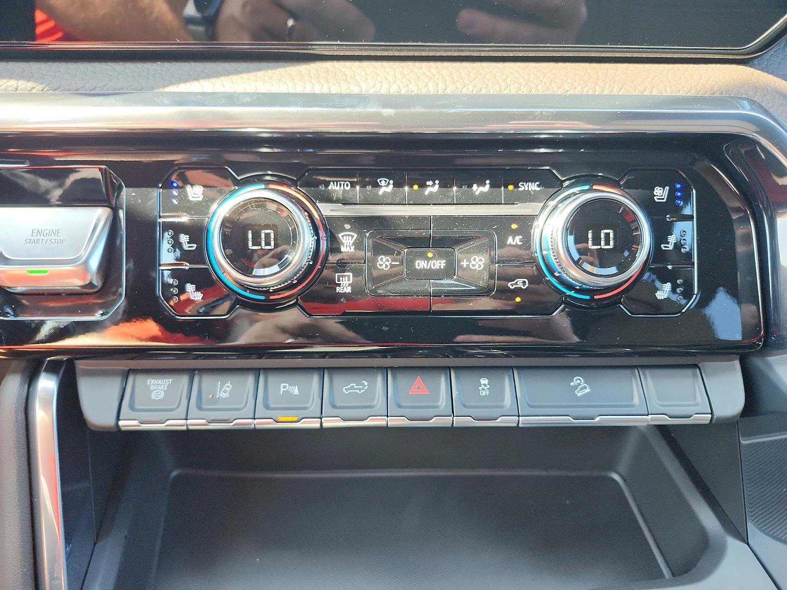 New 2026 GMC Sierra 2500 Denali w/ Denali Reserve Package image 17