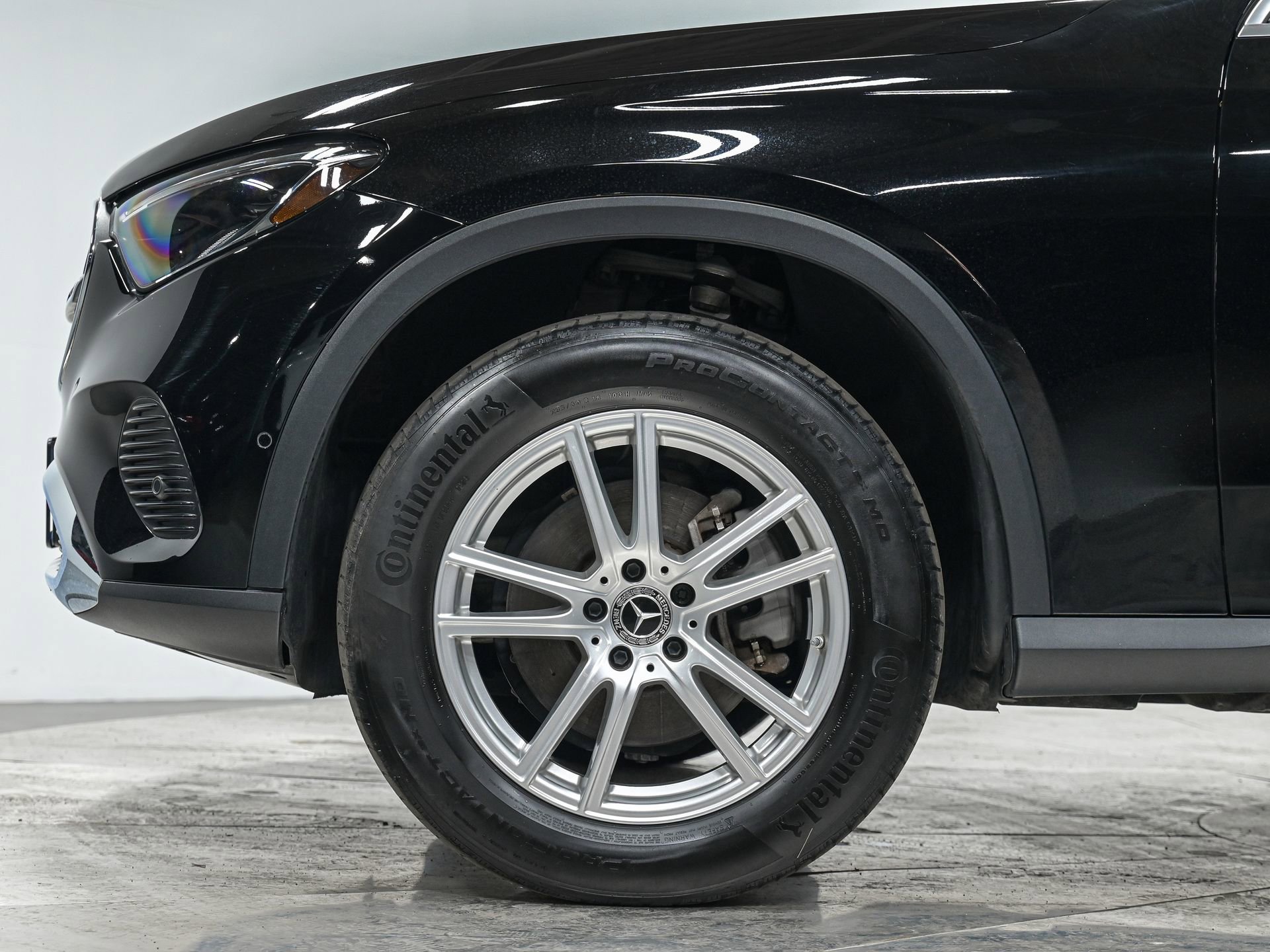 Used 2023 Mercedes-Benz GLC 300 4MATIC image 3