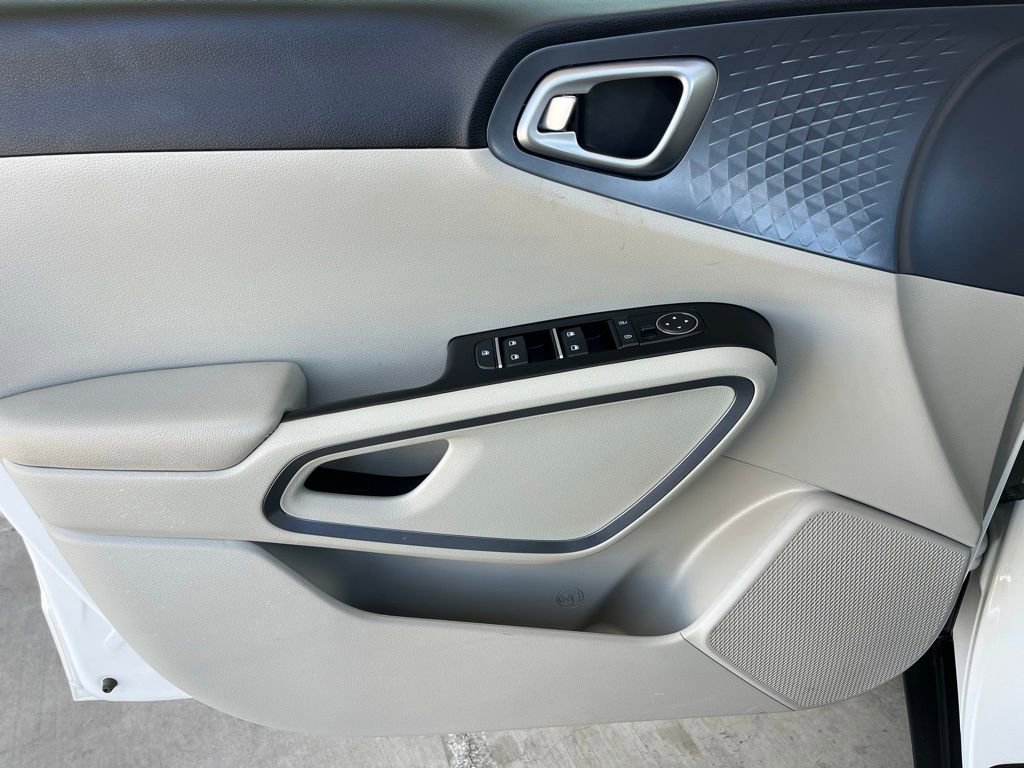 Used 2023 Kia Soul EX FWD image 21