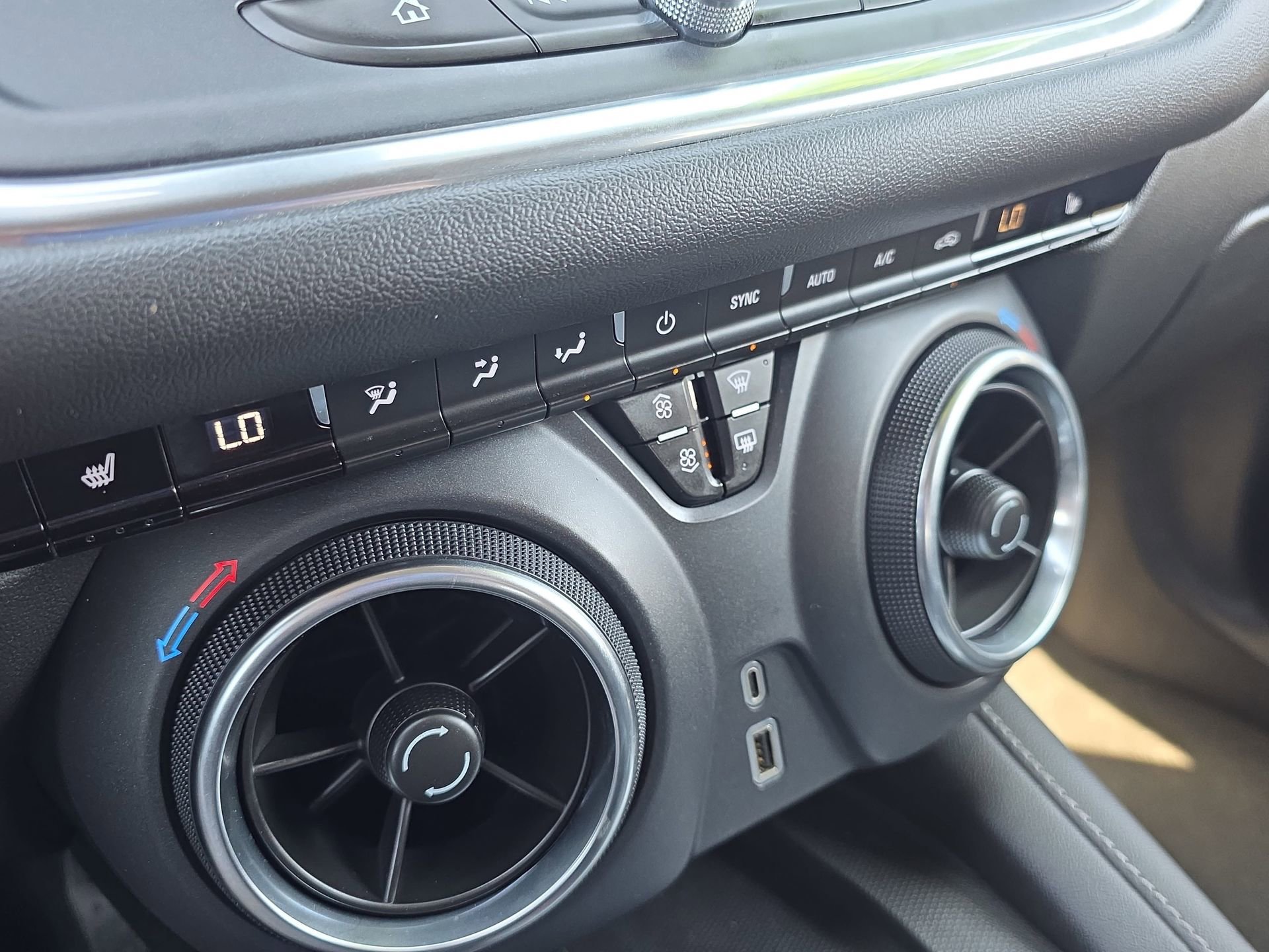 Used 2023 Chevrolet Blazer LT w/ Convenience Package image 23