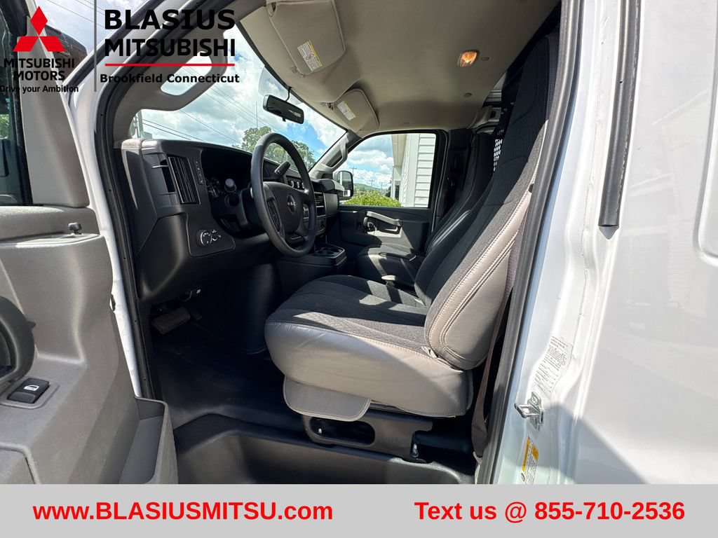 Used 2025 GMC Savana 2500 w/ Driver Convenience Package RWD image 17