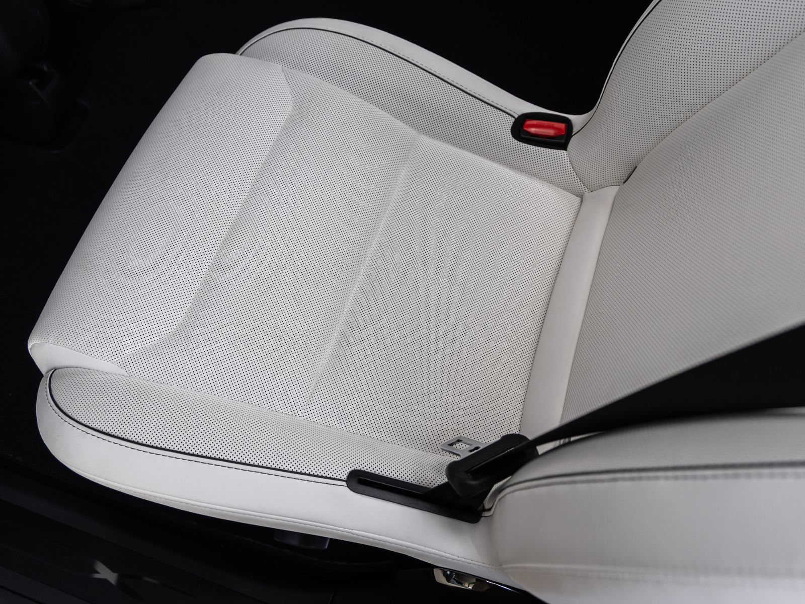 Used 2023 Tesla Model X Plaid AWD/4WD image 31