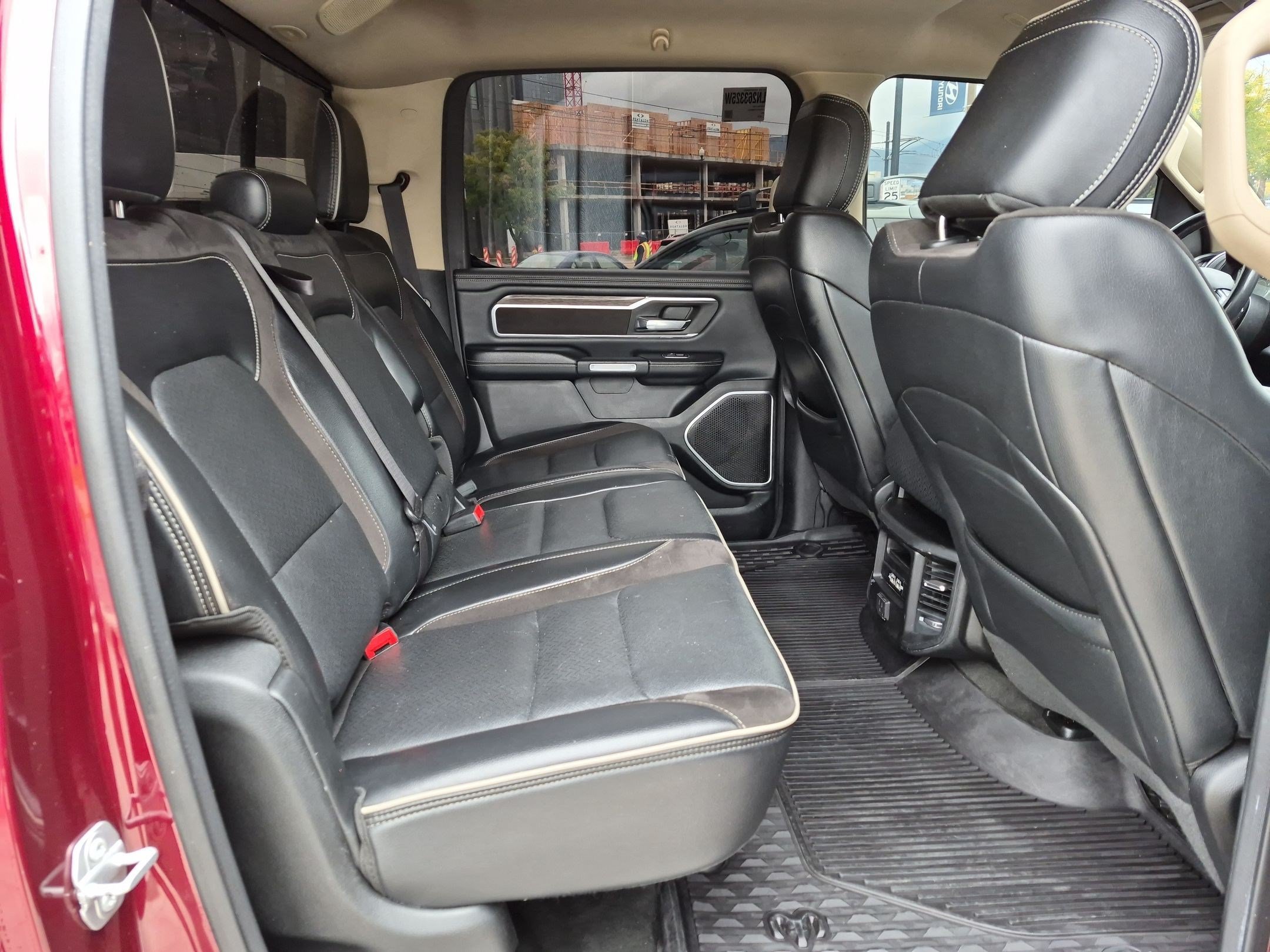 Used 2020 RAM 1500 Laramie AWD/4WD image 29