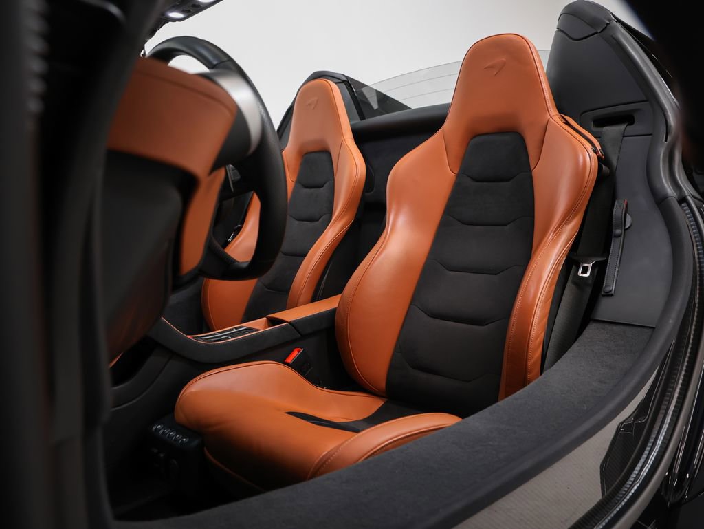 Used 2013 McLaren MP4-12C Spider RWD image 3