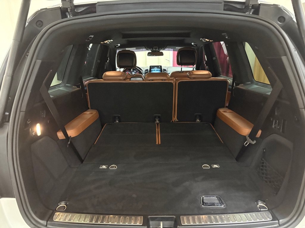 Used 2017 Mercedes-Benz GLS 550 4MATIC image 31