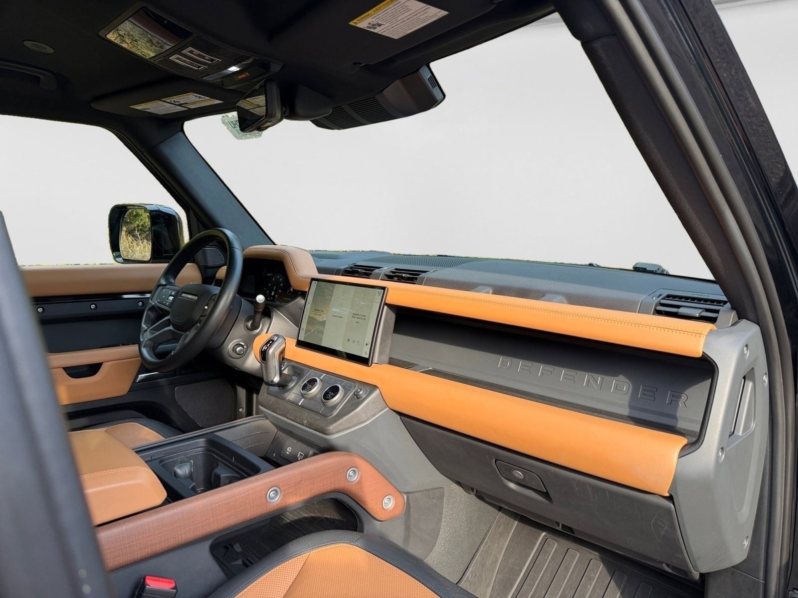 Certified 2024 Land Rover Defender 110 X AWD/4WD image 23