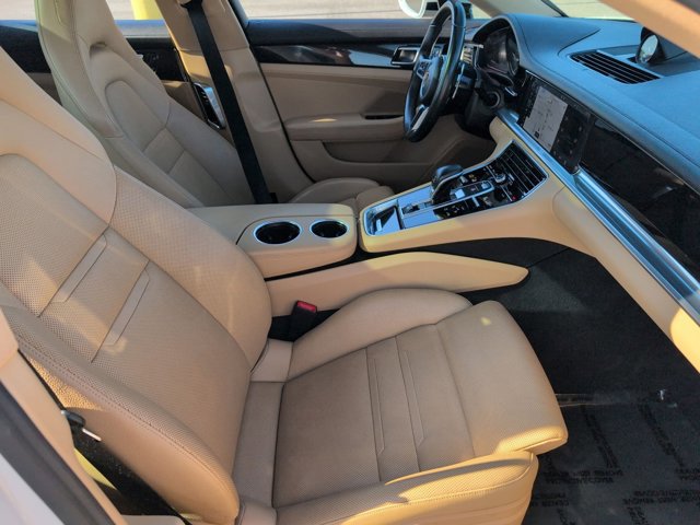 Used 2017 Porsche Panamera image 21