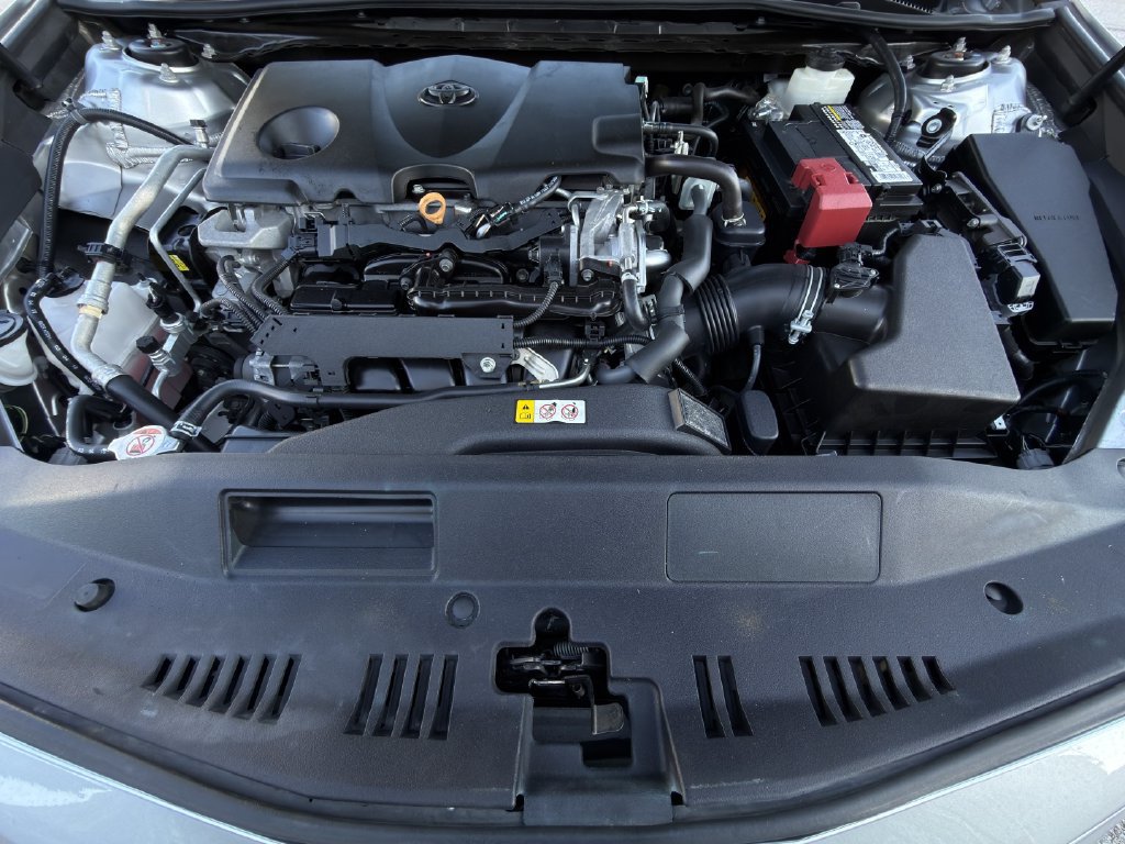 Used 2019 Toyota Camry SE w/ Carpet Mat Package FWD image 27
