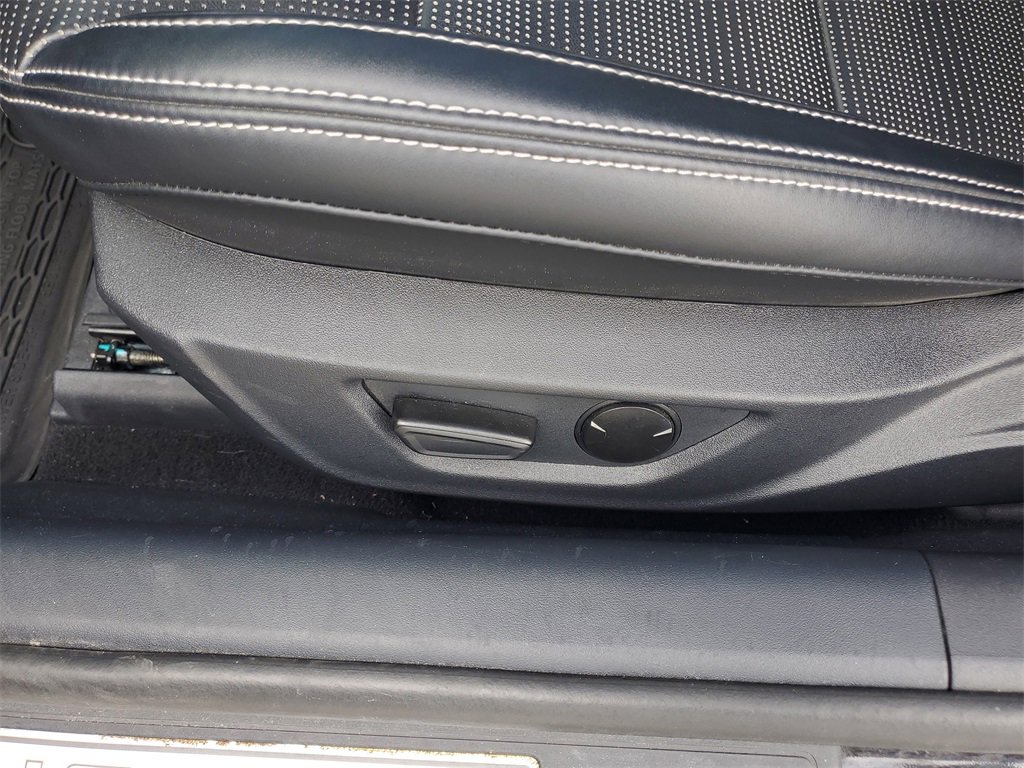 Used 2024 Ford Mustang GT Premium image 14