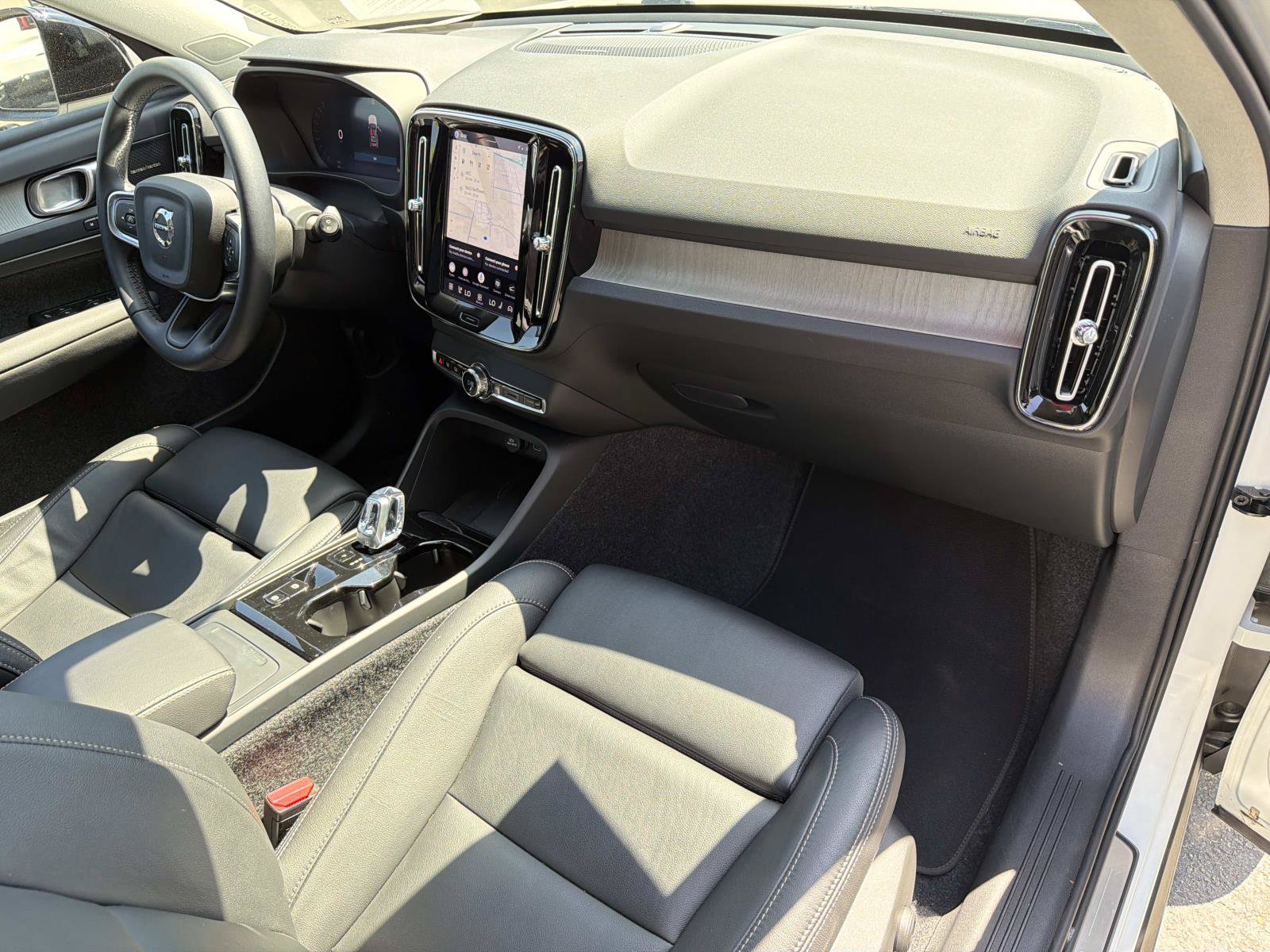 New 2026 Volvo XC40 B5 Ultra w/ Climate Package AWD/4WD image 26