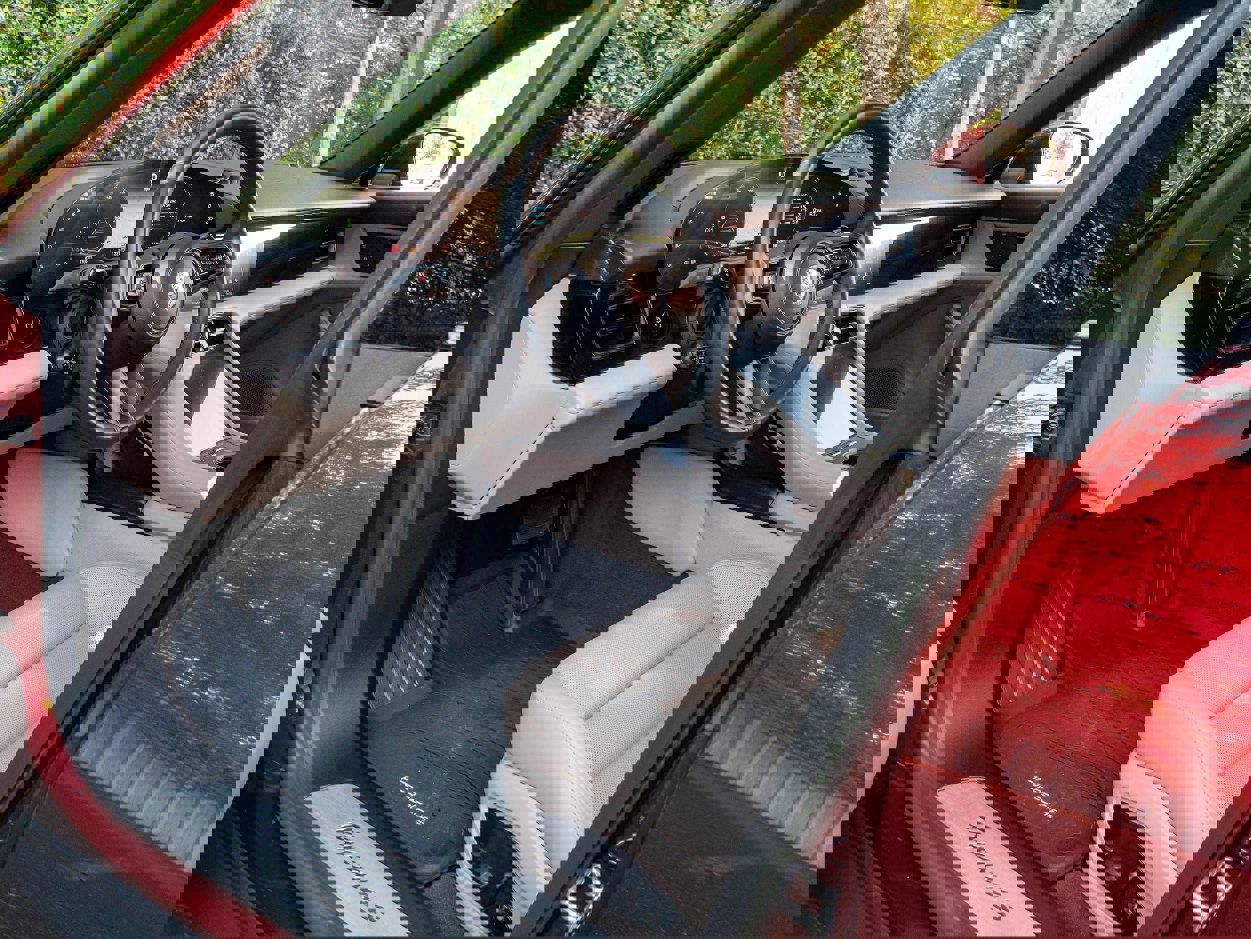 Used 2022 Porsche Taycan 4S image 4