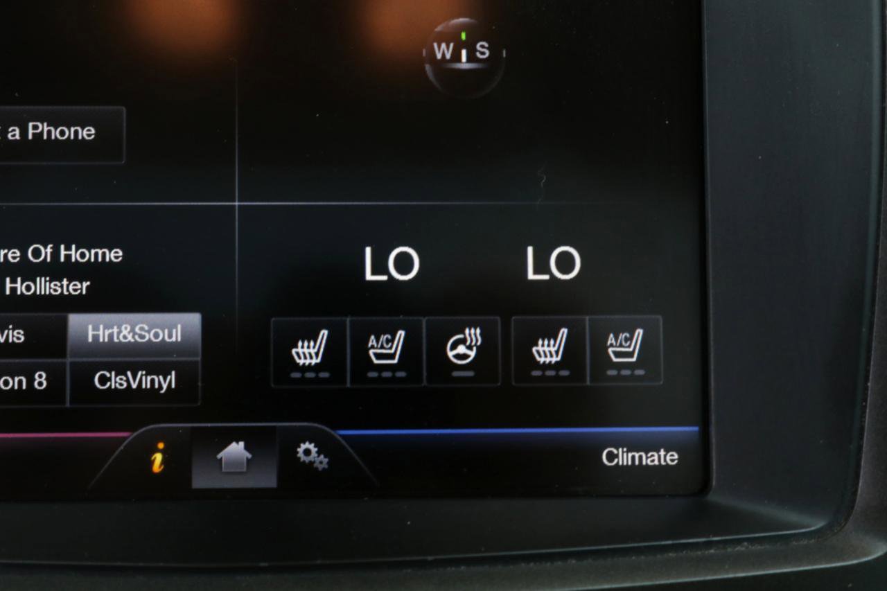Used 2015 Lincoln MKT AWD w/ Equipment Group 201A image 32