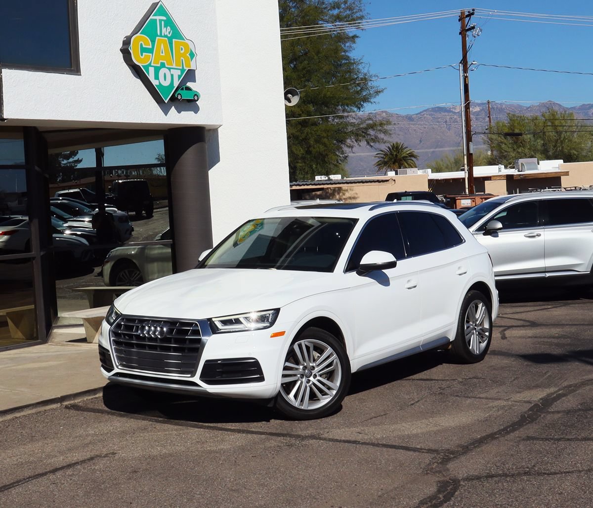 Used 2019 Audi Q5 2.0T Premium Plus w/ Premium Plus Package AWD/4WD image 2