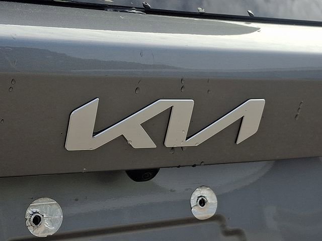 Used 2023 Kia Sorento EX image 3