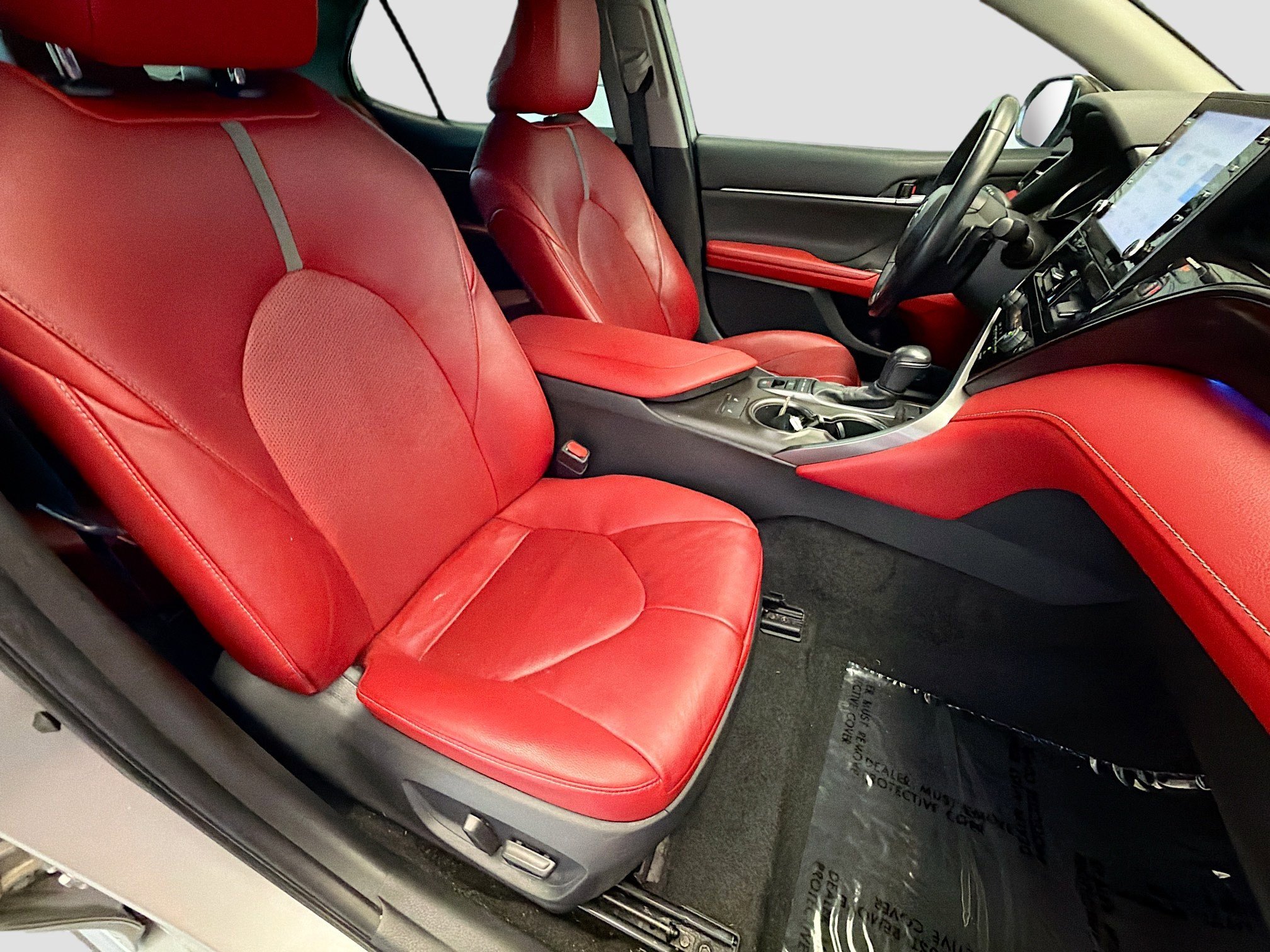 Used 2021 Toyota Camry XSE image 15