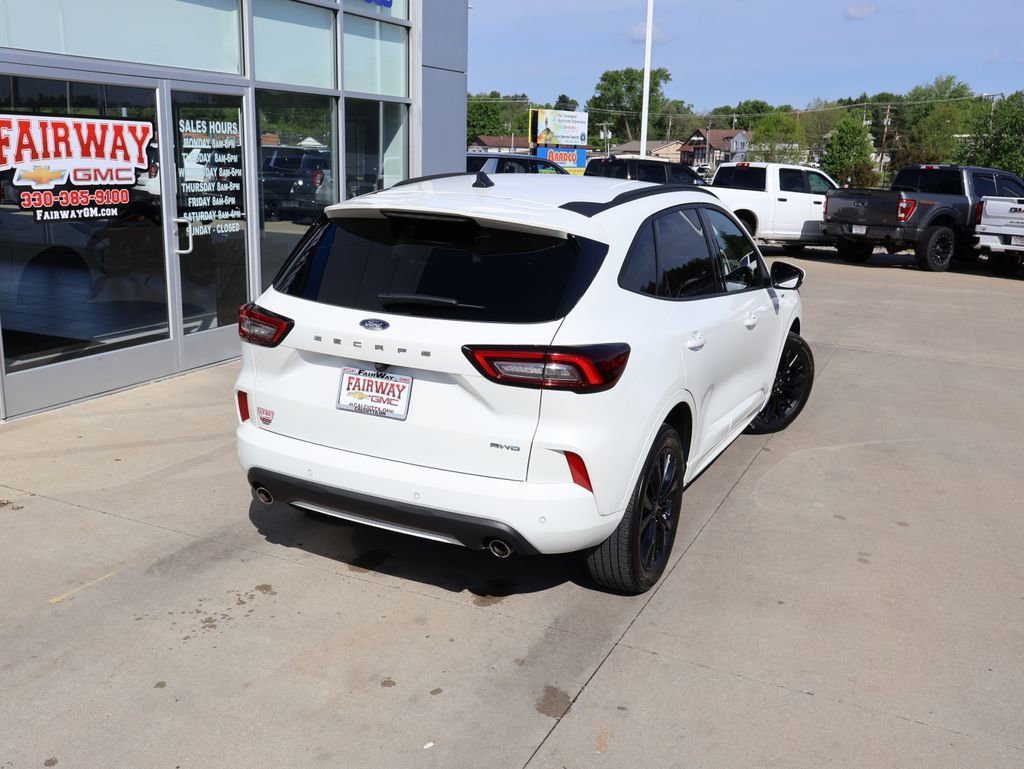Used 2023 Ford Escape ST-Line Elite AWD/4WD image 40