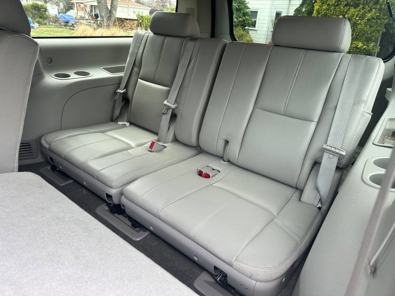 Used 2013 Chevrolet Suburban LT image 15