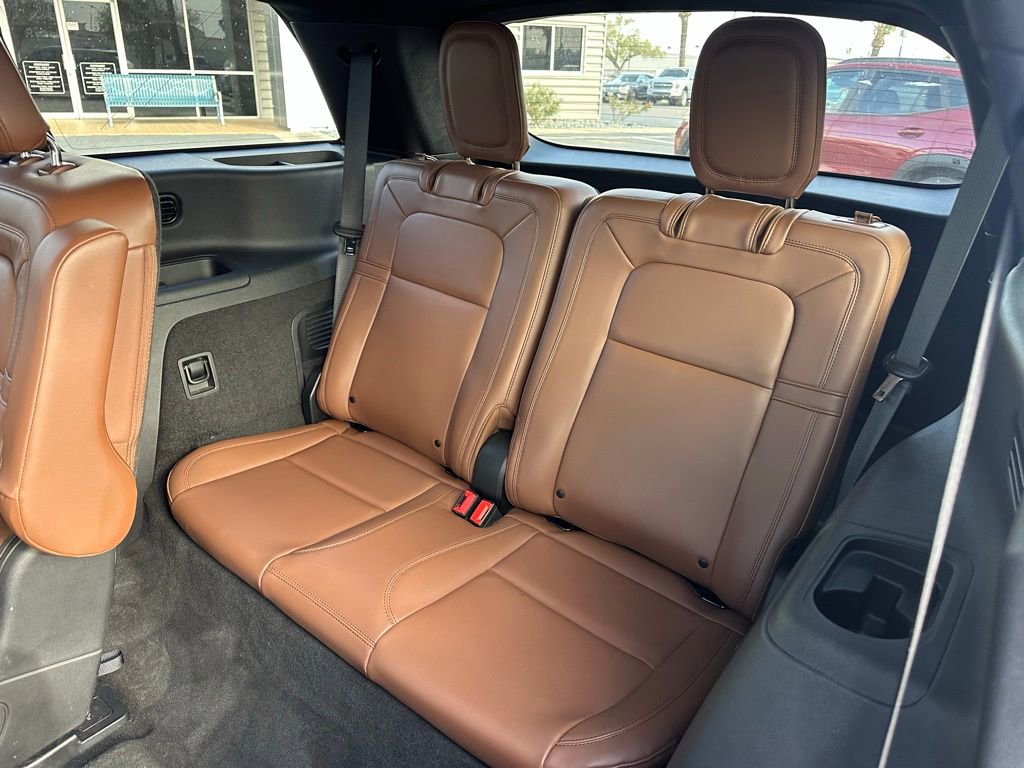 Used 2023 Lincoln Aviator Reserve w/ Equipment Group 201A RWD image 19
