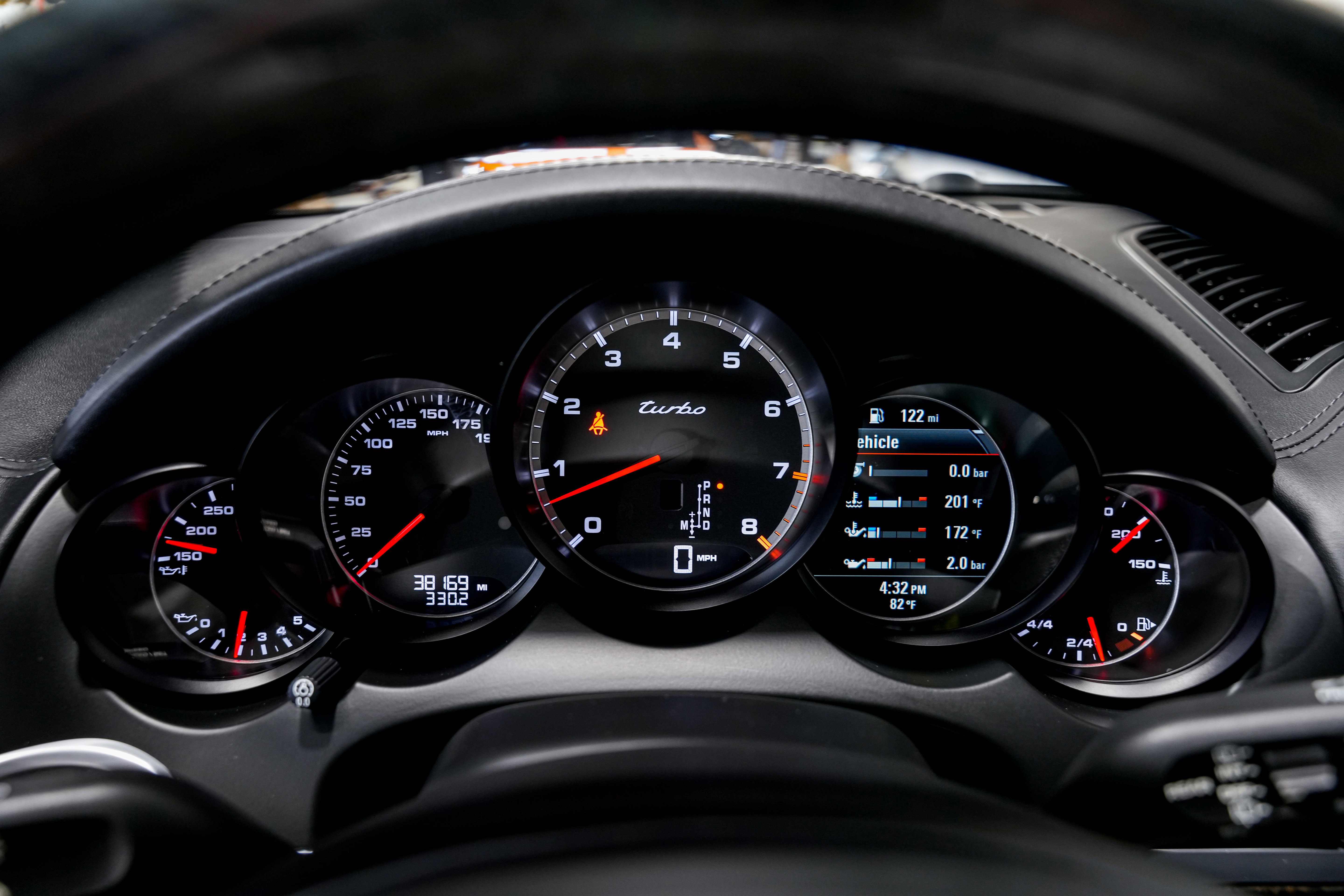 Used 2012 Porsche Cayenne Turbo image 11