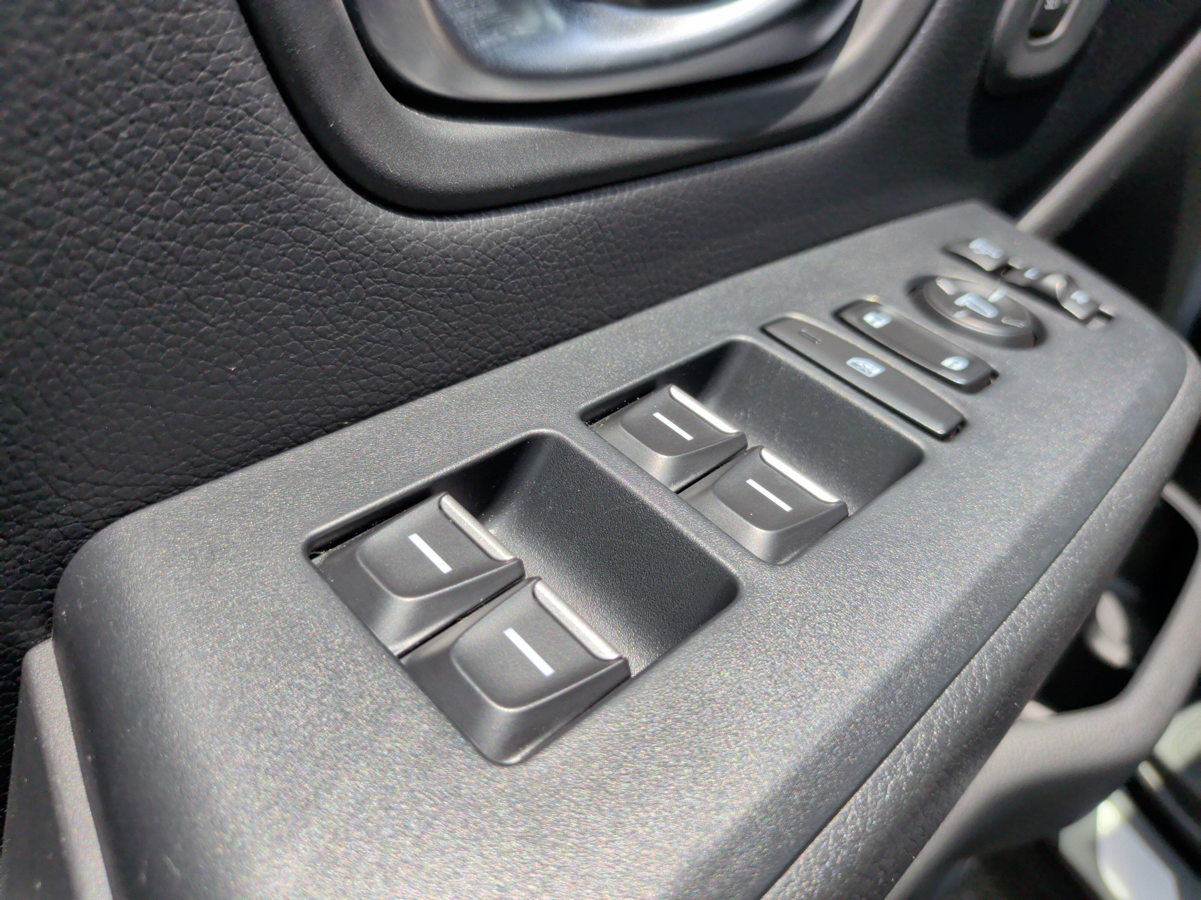 Used 2025 Honda Pilot TrailSport image 30