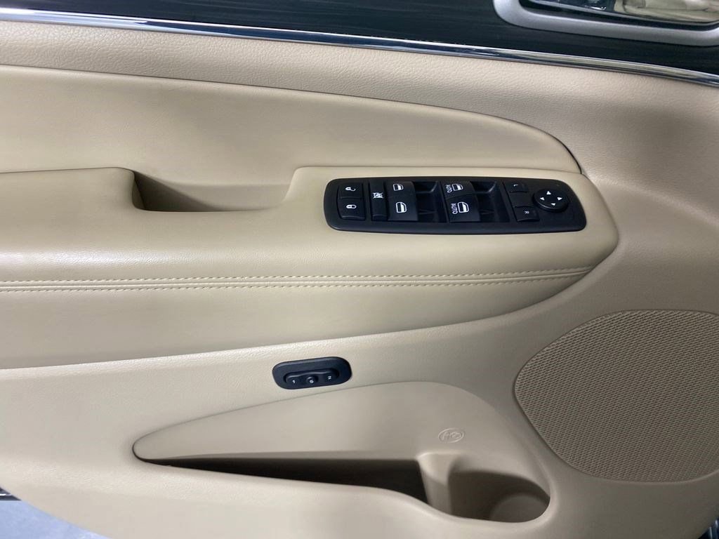 Used 2021 Jeep Grand Cherokee Limited w/ Trailer Tow Group IV image 12