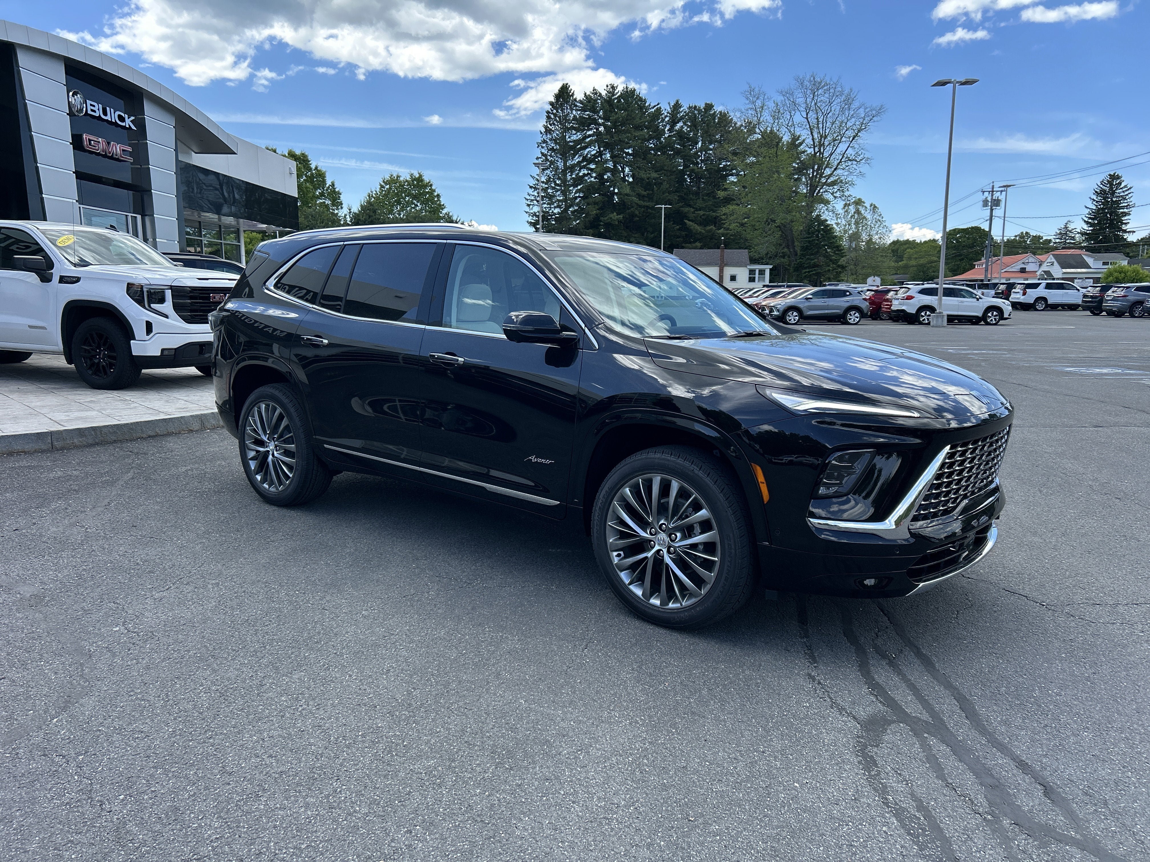 New 2026 Buick Enclave Avenir w/ Super Cruise Package FWD image 15
