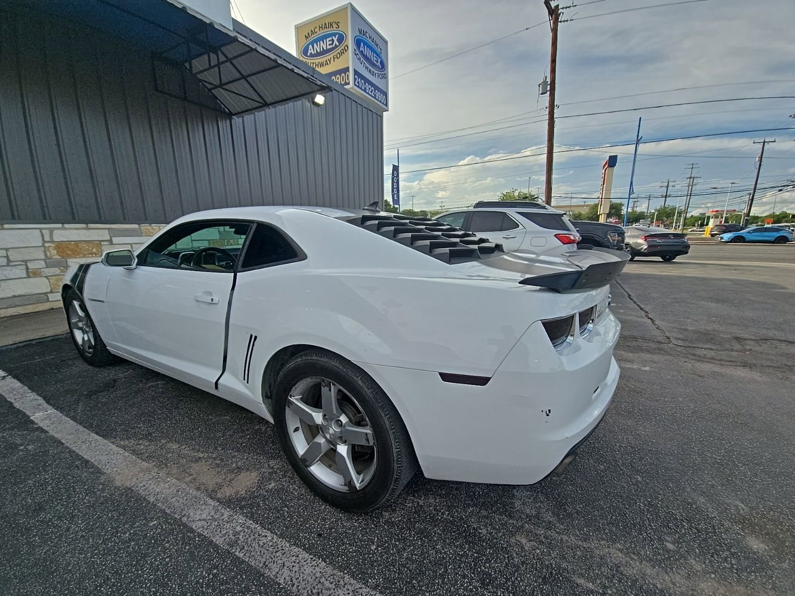 Used 2013 Chevrolet Camaro LS RWD image 4