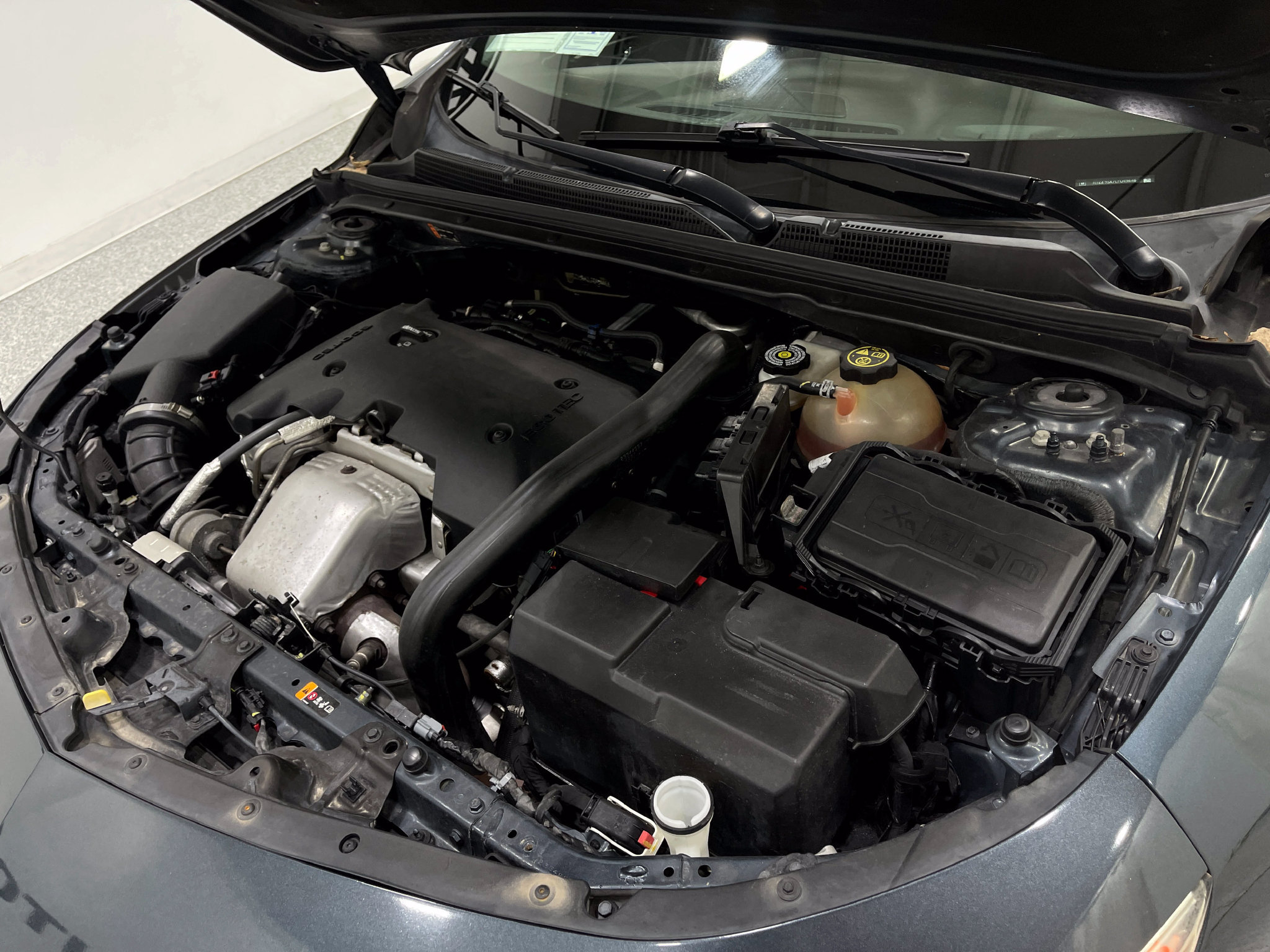 Used 2020 Chevrolet Malibu Premier FWD image 26