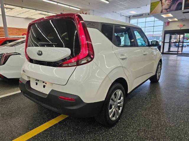 Used 2020 Kia Soul LX FWD image 4