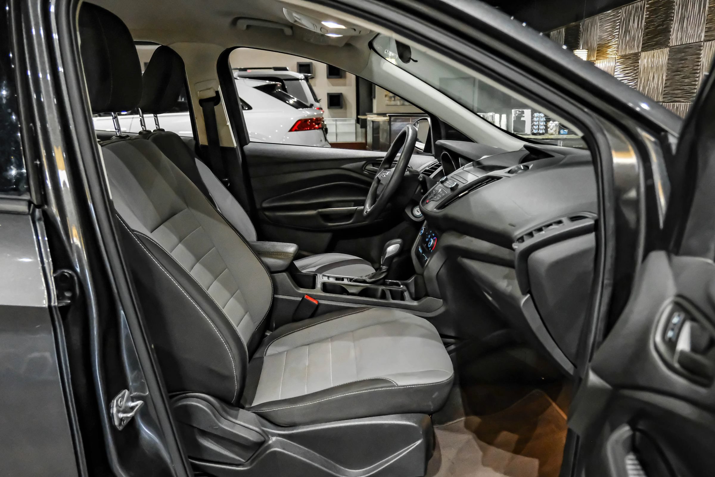 Used 2019 Ford Escape S FWD image 30