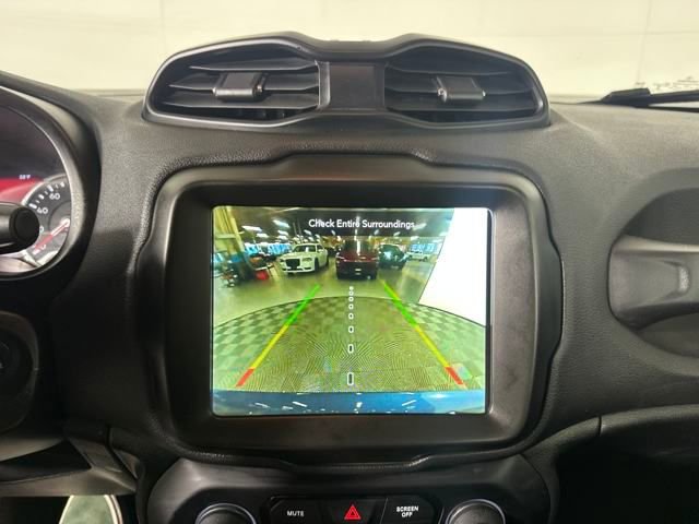 Used 2022 Jeep Renegade Latitude image 21