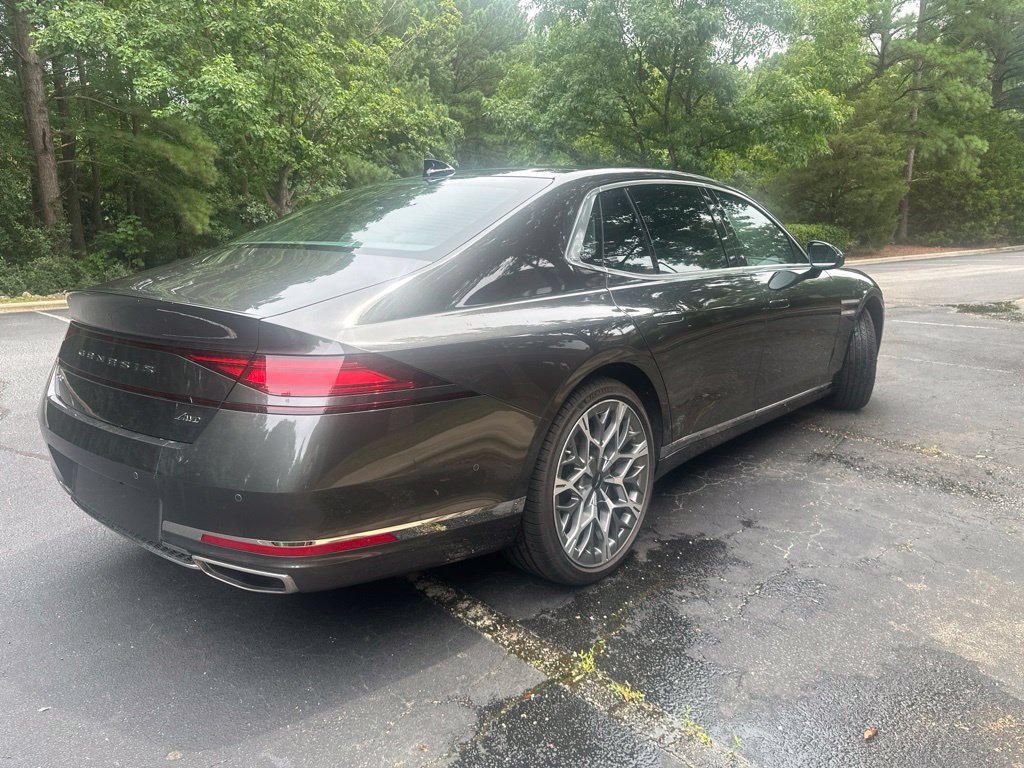 Used 2025 Genesis G90 3.5T AWD/4WD image 4