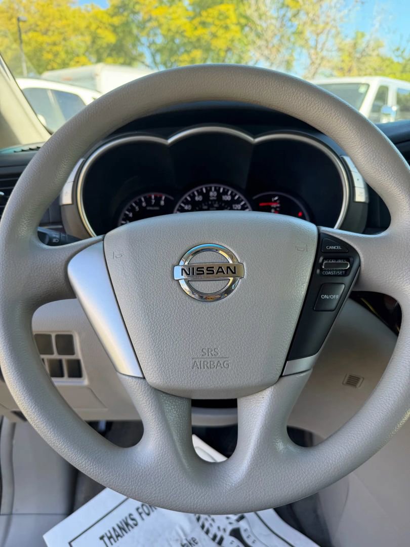 Used 2013 Nissan Quest S image 18