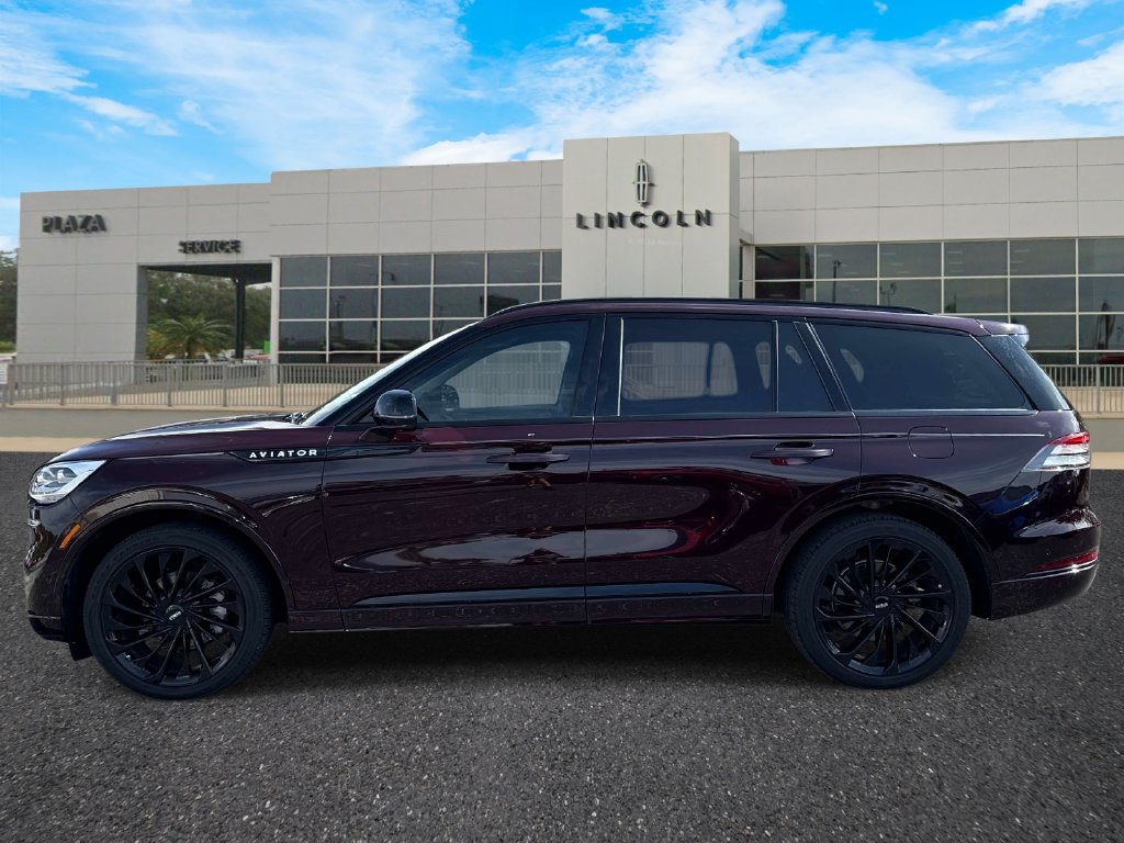 Used 2023 Lincoln Aviator Reserve w/ Equipment Group 201A RWD image 6