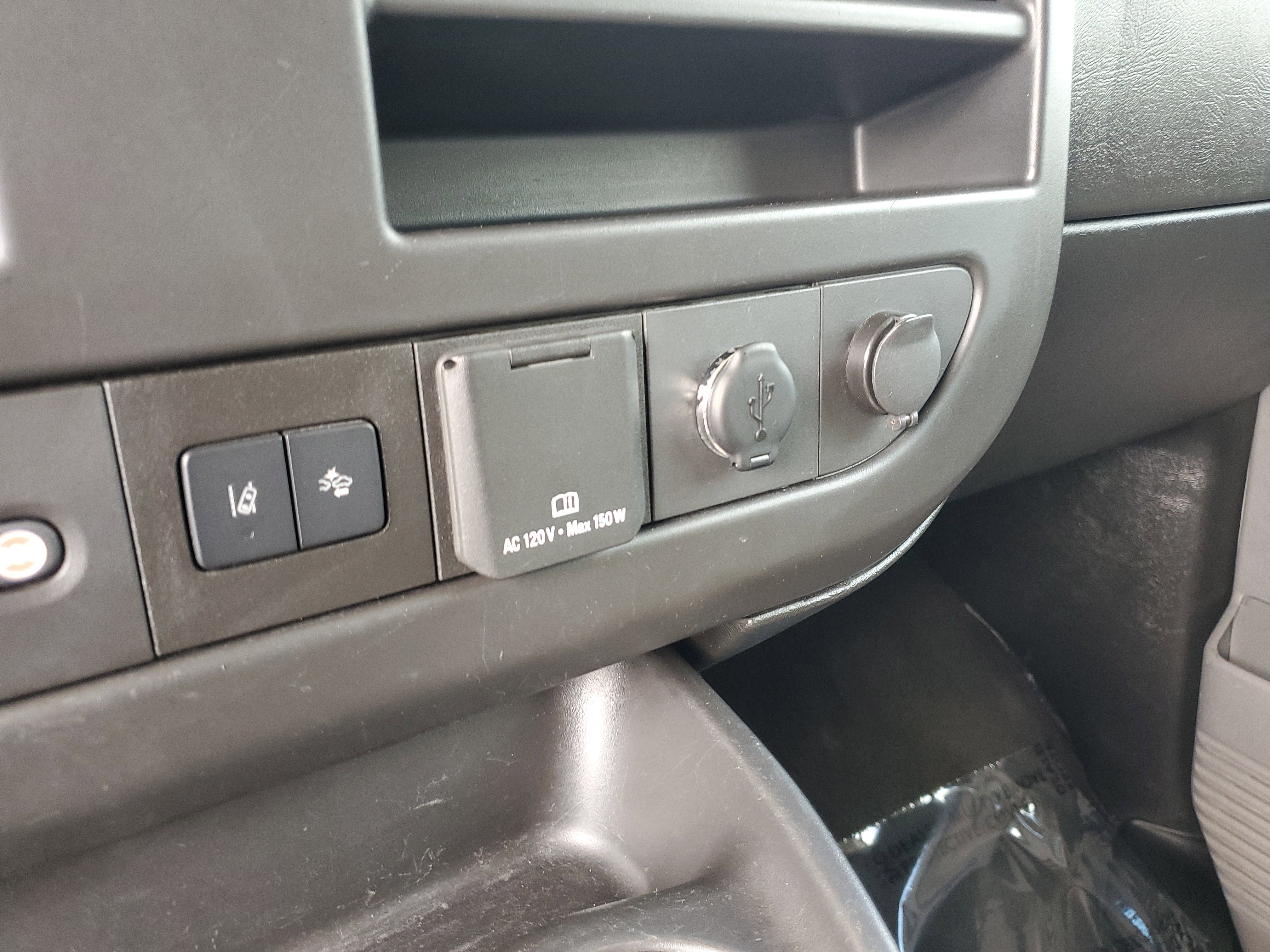 Used 2020 Chevrolet Express 3500 LT w/ LT Preferred Equipment Group image 21