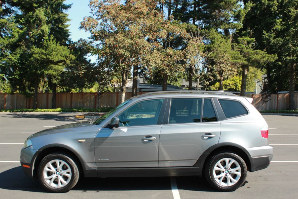 Used 2010 BMW X3 xDrive28i AWD/4WD image 4