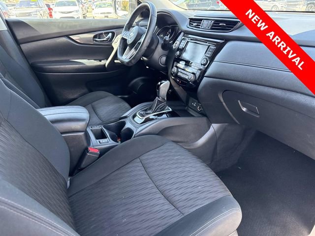 Used 2020 Nissan Rogue SV image 19