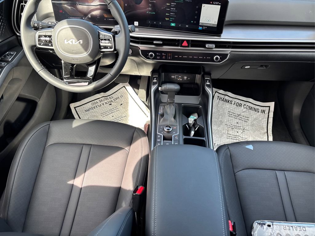New 2025 Kia Sorento S image 11