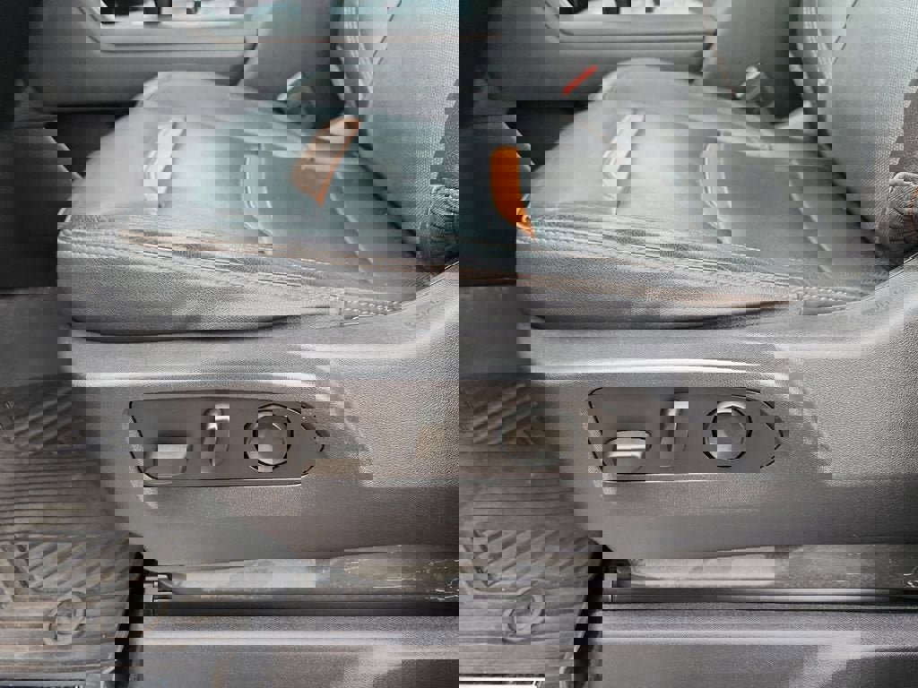 Used 2023 GMC Sierra 1500 AT4 image 19