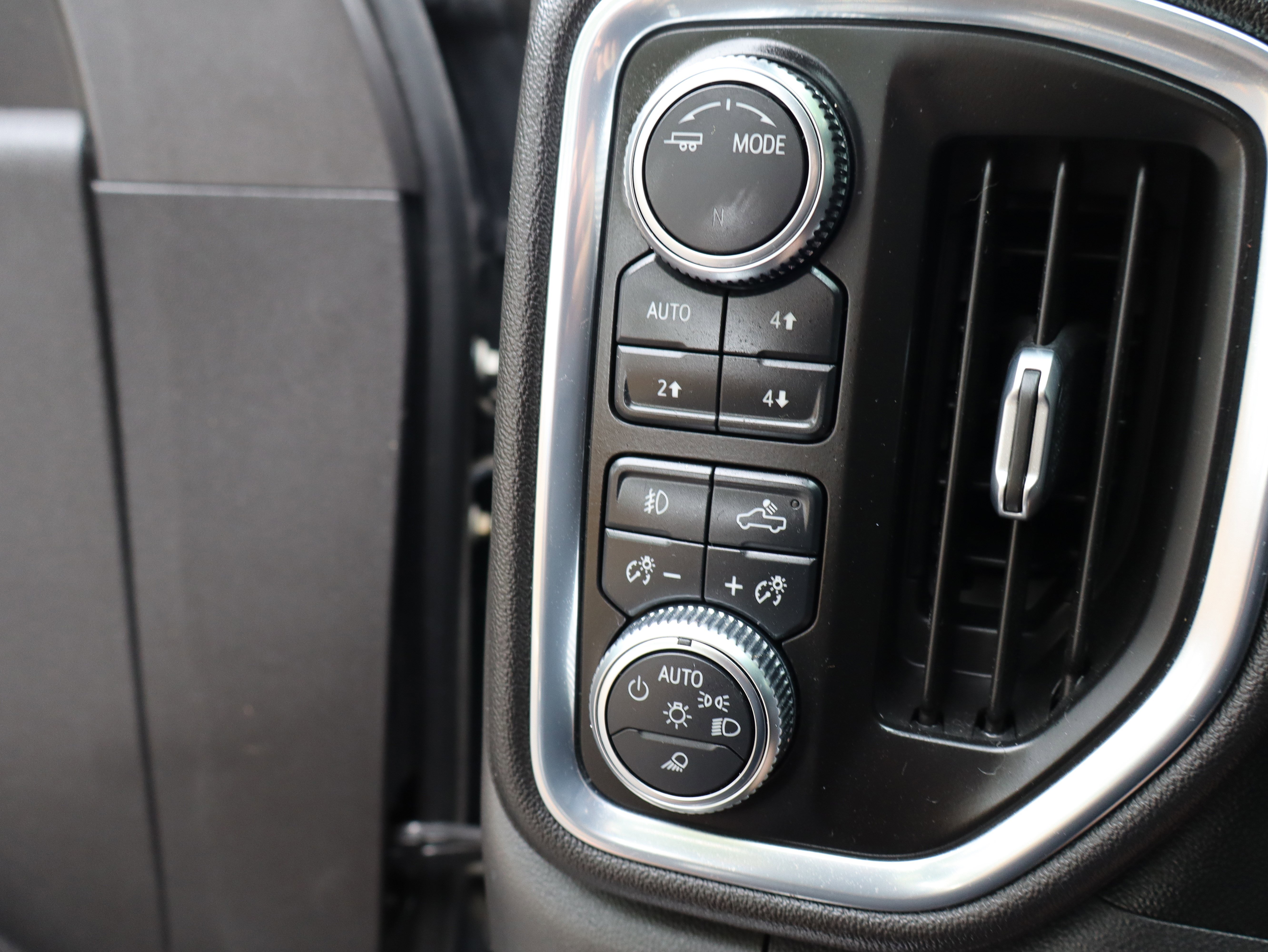 Used 2021 GMC Sierra 1500 Denali w/ Denali Ultimate Package AWD/4WD image 38